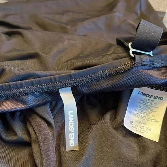 LANDS END black Tankini swim top size 12 DDD bra sized swim - Picture 6 of 6